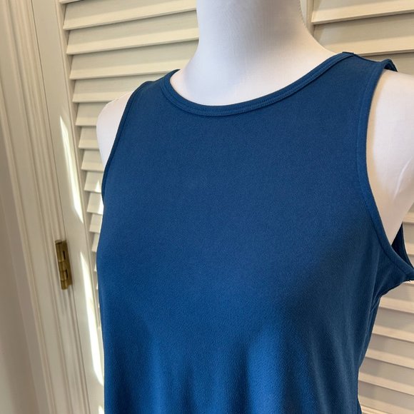 Banana Republic Fancy Back Blouse (NWT) - Picture 2 of 6